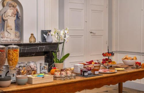 Baune Hotel | Explore Oceanfront Comfort at Chateau de Briançon