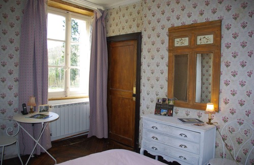 Bussy-la-Pesle Other | Elegant Getaway at Château de Bussy-la-Pesle - Rated 9/10