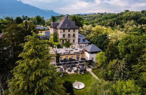 Chambery Hotel | Elegant Château de Candie: Beachfront Oasis with Pool