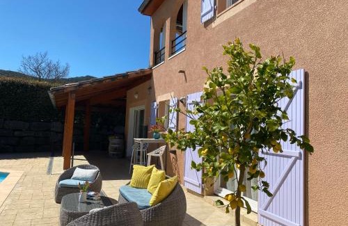 Vallon-Pont-d'Arc Villa | Elegant Château de Charme: Oceanfront Bliss & Spa Retreat