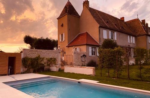 Sance House | Discover Château de Chatenay - Top Rated with Ocean Views