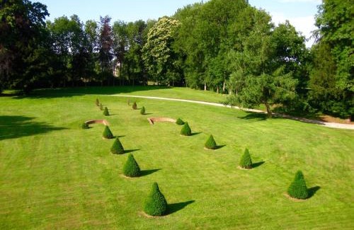 Cleuville Bed & Breakfast | Elegant Château de Cleuville with Oceanfront Pool Access