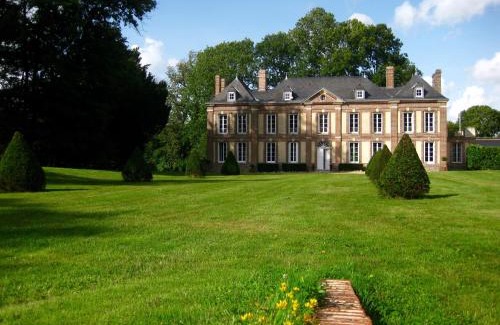 Cleuville Bed & Breakfast | Elegant Château de Cleuville with Oceanfront Pool Access
