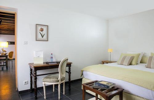 Recques-sur-Hem Hotel | Experience Comfort at Château De Cocove - 4-Star Getaway