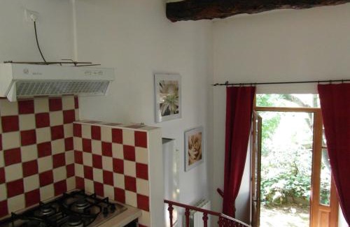 Colombieres-sur-Orb Apartment | Pet-Friendly Relaxation at Château de Colombières sur Orb