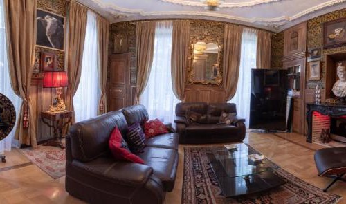 Sevignacq-Meyracq Bed & Breakfast | Enchanting Château de Druon: Guest Rated 9.5, Family-Friendly
