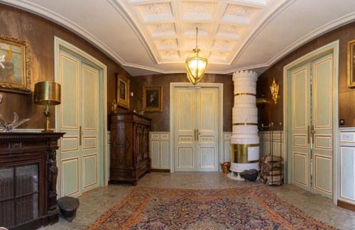 Sevignacq-Meyracq Bed & Breakfast | Enchanting Château de Druon: Guest Rated 9.5, Family-Friendly