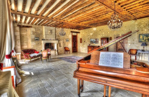 Saint-Denis-sur-Huisne Bed & Breakfast | Discover Château de Blavou: Family-Friendly & Dining Options