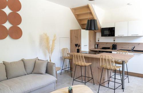 Villeneuve-les-Avignon Apartment | Experience Unmatched Elegance at Château de l'insolas