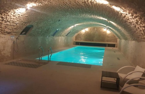 Vernou-sur-Brenne Hotel | Relaxing Getaway at Château de Jallanges & Spa in Vouvray
