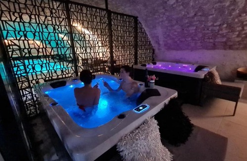 Vernou-sur-Brenne Hotel | Relaxing Getaway at Château de Jallanges & Spa in Vouvray