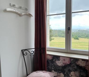 Chazemais House | Experience Relaxation at Château de la Bouchatte - Room Roses