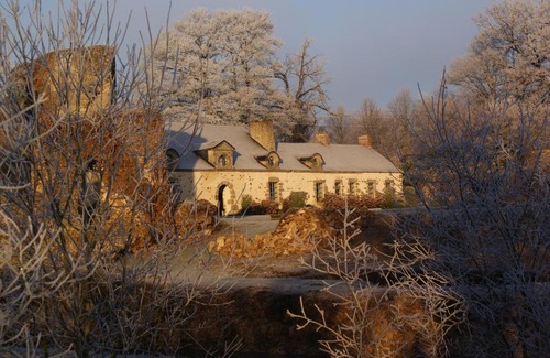 Hardanges Bed & Breakfast | Explore Château de la Chasse-Guerre: Rated 10/10 Stay