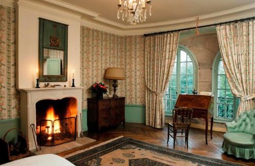 Sevremont Bed & Breakfast | Elegant Stay at Château de la Flocellière with Ocean Views