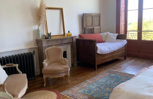 Janze Bed & Breakfast | Discover Family-Friendly Elegance at Château de la Franceule