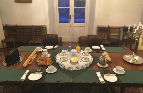 Guer Bed & Breakfast | Elegant Château de La Ville-Huë with Hot Tub & Dining
