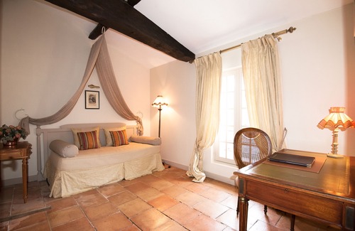 Martillac Hotel | Serene Château de Lantic: Pool, Spa & Family-Friendly Fun