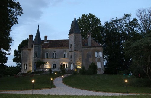 Saint-Forgeot Bed & Breakfast | Château de Millery: Family-Friendly Retreat in Nature