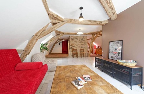 Saint-Forgeot Bed & Breakfast | Château de Millery: Family-Friendly Retreat in Nature