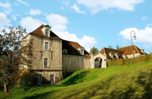 Soisy-Bouy Hotel | Family-Friendly Stay at Château de Montramé Hotel