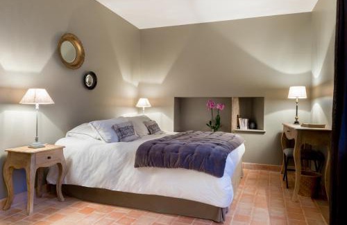 Pierreclos Bed & Breakfast | Elegant Stay at Château de Pierreclos with Ocean Views