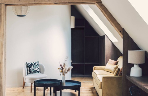 Cere-la-Ronde Hotel | Experience Elegance at Château de Razay with Pool & Dining
