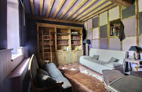 Gedinne House | Elegant Stay at Château de Rienne with Spa and Hot Tub