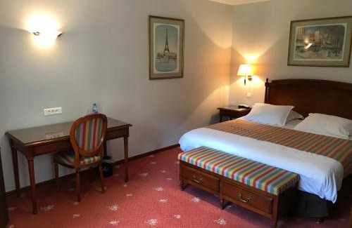 Sancy Hotel | Château de Sancy: Oceanfront Retreat with Family-Friendly Amenities
