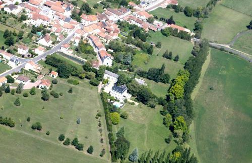Villars House | Elegant Château de Villars with Oceanfront Pool Access