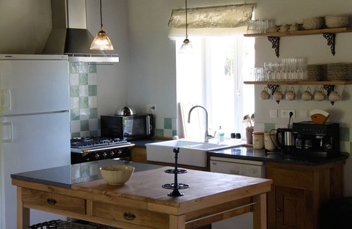 Poil Bed & Breakfast | Experience Elegance at Château de Villette - Rated 9.8/10