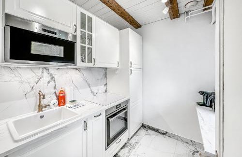 Montreux Apartment | Enchanting Château du Châtelard - Perfect for Couples