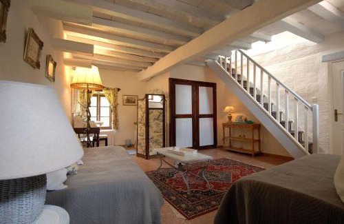 Le Theil Bed & Breakfast | Château du Max: Top-Rated Pet-Friendly Getaway Awaits