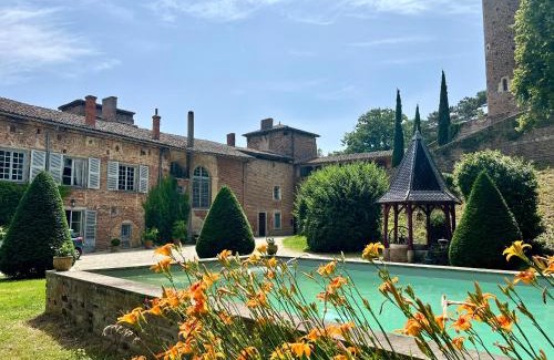 Le Montellier Bed & Breakfast | Discover Château du Montellier: Pet-Friendly Retreat Awaits
