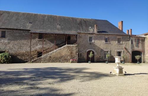 Mouchamps House | Discover Château du Parc Soubise: Pet & Child Friendly Retreat
