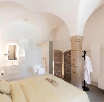 Habay Bed & Breakfast | Elegant Château du Pont d'Oye with Oceanfront Views