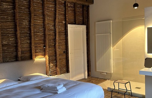 Habay Hotel | Experience Elegance at Château du Pont d'Oye with Spa Amenities