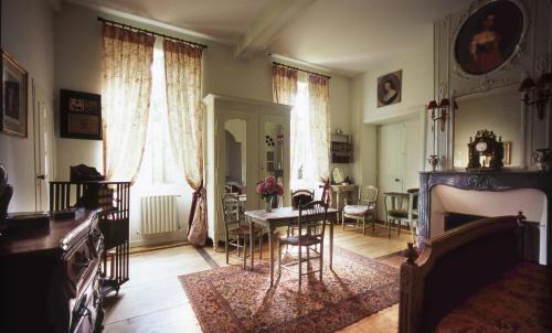 Labastide-dArmagnac House | Family-Friendly Getaway at Château du Prada - 8/10 Rated