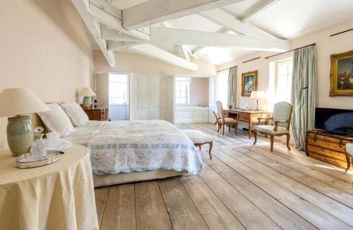 Arsac House | Oceanfront Elegance at Château du Tertre - 4-Star Escape