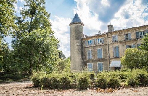 La Begude-de-Mazenc Apartment | Pet-Friendly Château Emile Loubet - Top-Rated Comfort