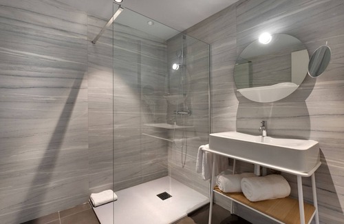 Arveyres Hotel | Discover Château FAGE: Eco-Friendly Luxury & Spa Retreat