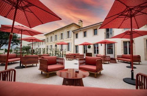 Arveyres Hotel | Elegantly Appointed Château Fage - A Top-Rated Getaway