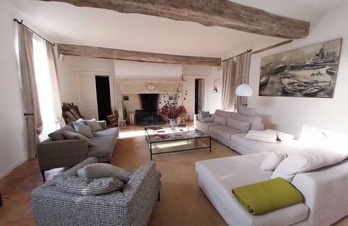 Puy-l'Eveque House | Experience Relaxation at Château Gautoul with Pool & Spa