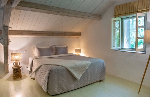 Puy-l'Eveque House | Experience Relaxation at Château Gautoul with Pool & Spa