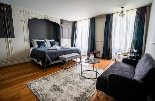 Vignonet Bed & Breakfast | Elegant Château Haut-Brisson: Spa & Restaurant Awaits You