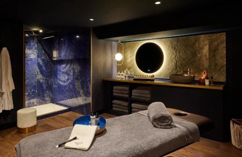 Montvillargenne Hotel | Experience Chateau de Montvillargenne: Oceanfront Retreat
