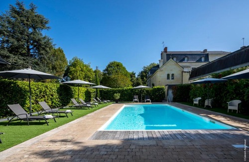 Saumur Hotel | Elegant Château La Comtesse de Loire & Spa with Pool