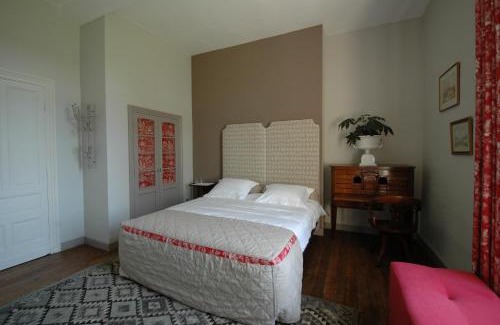 Faux Bed & Breakfast | Experience Oceanfront Bliss at Château Le Tour B&B