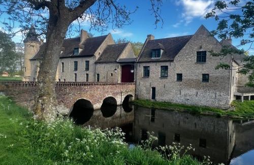 Bourbourg House | Pet-Friendly Château le Withof: Guest Rated 9.2/10