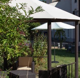 Saint-Cirgues-sur-Couze Bed & Breakfast | Pet-Friendly Getaway at Château Les 4 Saisons: Rated 8.9