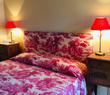 Moulis-en-Medoc Bed & Breakfast | Delightful Château Maucaillou: Family-Friendly Retreat